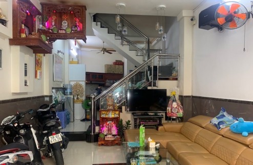 Bán nhà Hồng Bàng Quận 11, Dt 4.2x12m, 4 Tầng, chỉ 6.9 tỷ